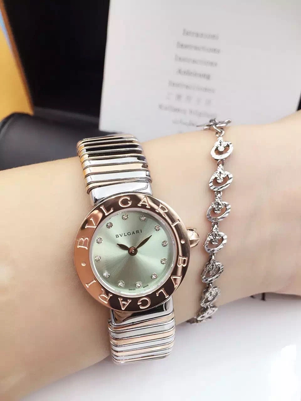 ブルガリ時計正面デザイン